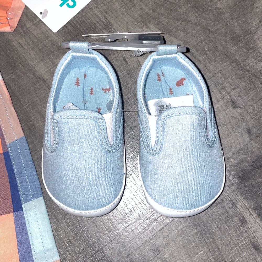 Baby boy romper and shoes set 3/6 months NWT - Picture 2 of 3